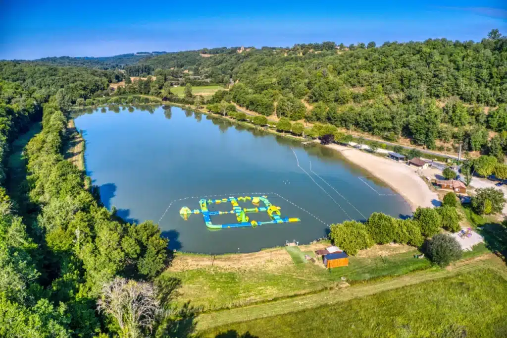 Où séjourner en camping pour découvrir le Périgord Noir et les environs de Sarlat ?